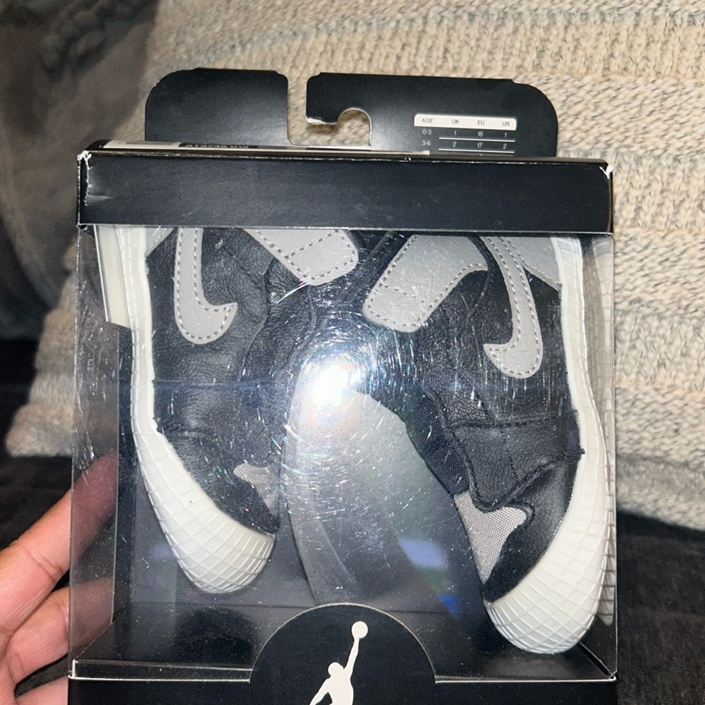 Jordan 1 Crib Bootie 4C black/grey